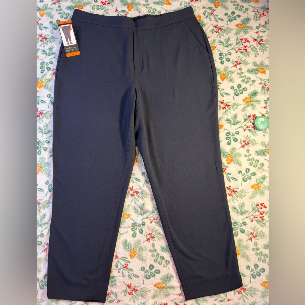 Banana Republic Women's Navy Tapered Pull On Pants Size 16 NWT